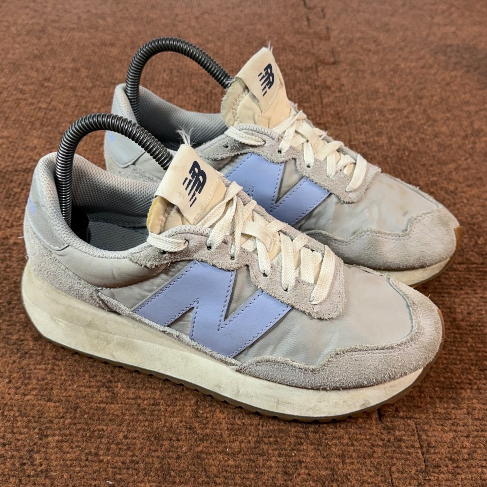 New Balance 237 Moonbeam Light Blue Suede Sneakers gently use WS237GB Womens 7.5
